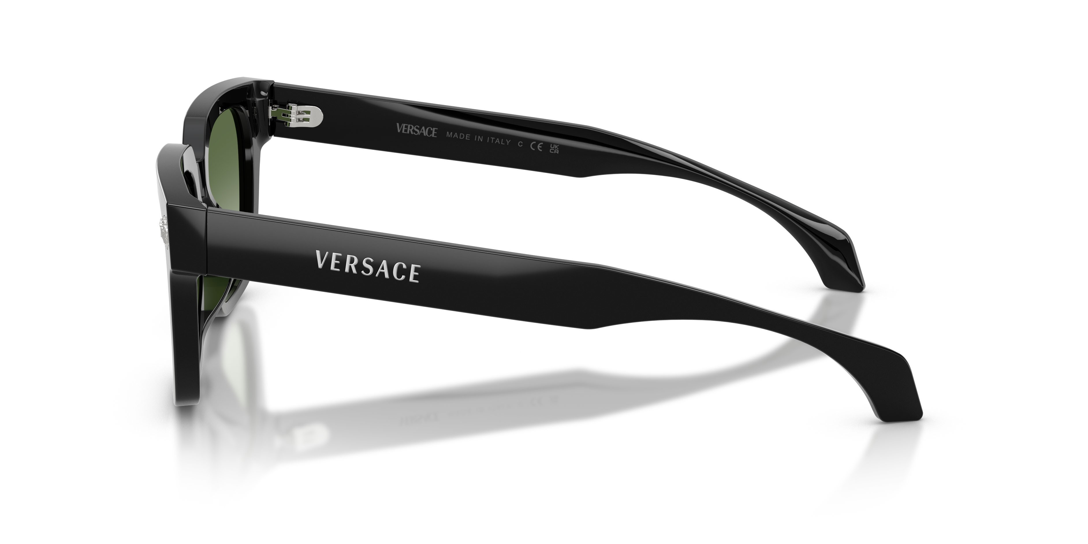Occhiali da sole Versace VE 4510U (GB1/8E) colore nero forma quadrato lenti verde sfumato