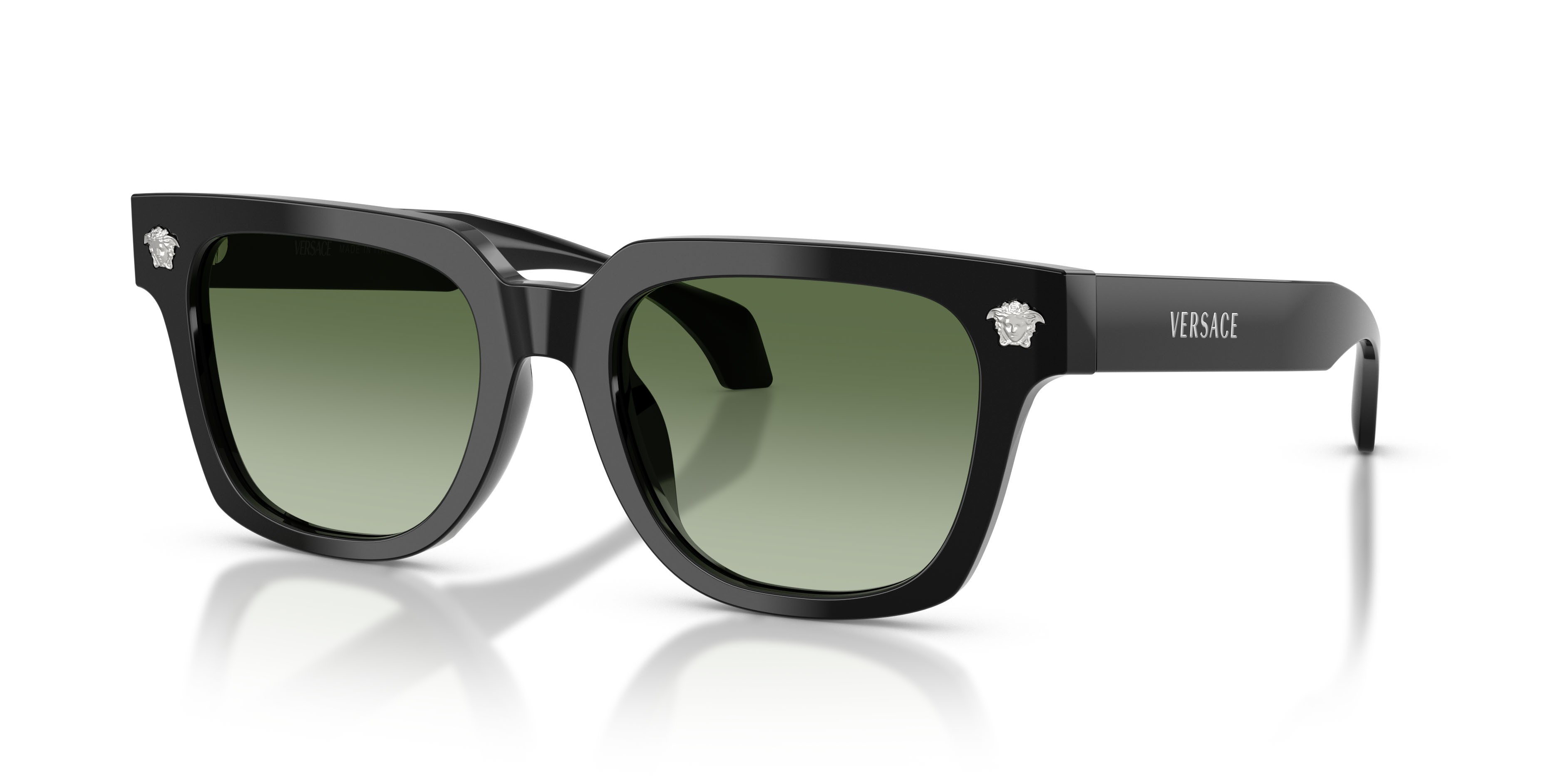 Occhiali da sole Versace VE 4510U (GB1/8E) colore nero forma quadrato lenti verde sfumato