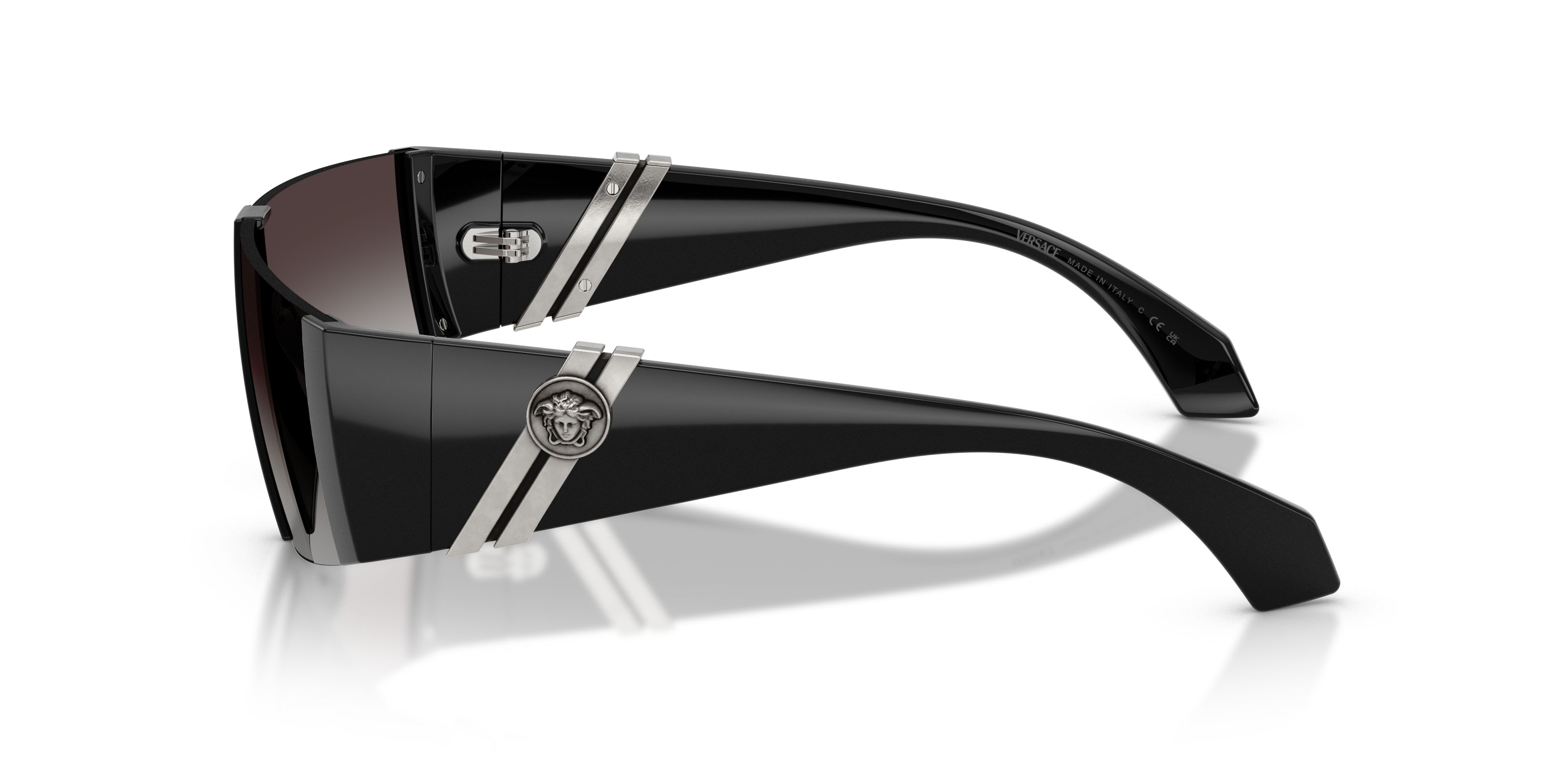 Occhiali da sole Versace VE 4516 (GB1/8G) colore nero forma rettangolare lenti sfumato grigio