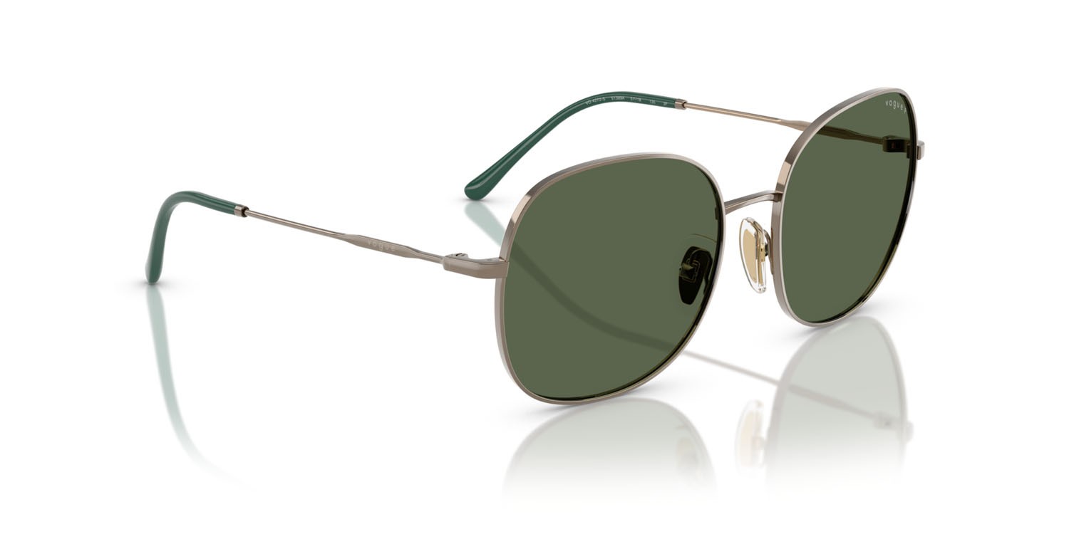 Occhiali da sole Vogue VO 4272S (51389A) colore marrone chiaro forma rotondo lenti polar verde scuro