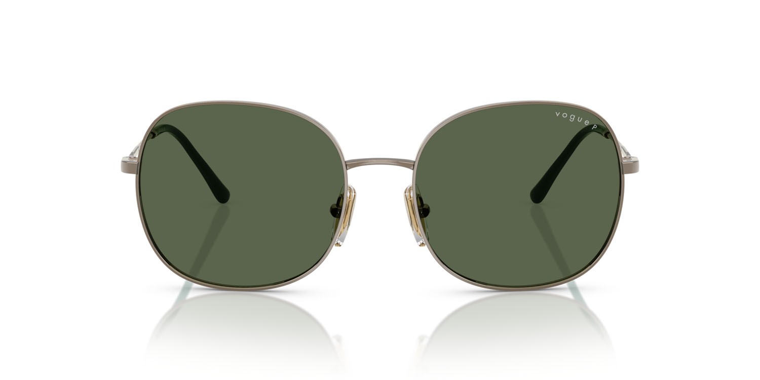 Occhiali da sole Vogue VO 4272S (51389A) colore marrone chiaro forma rotondo lenti polar verde scuro