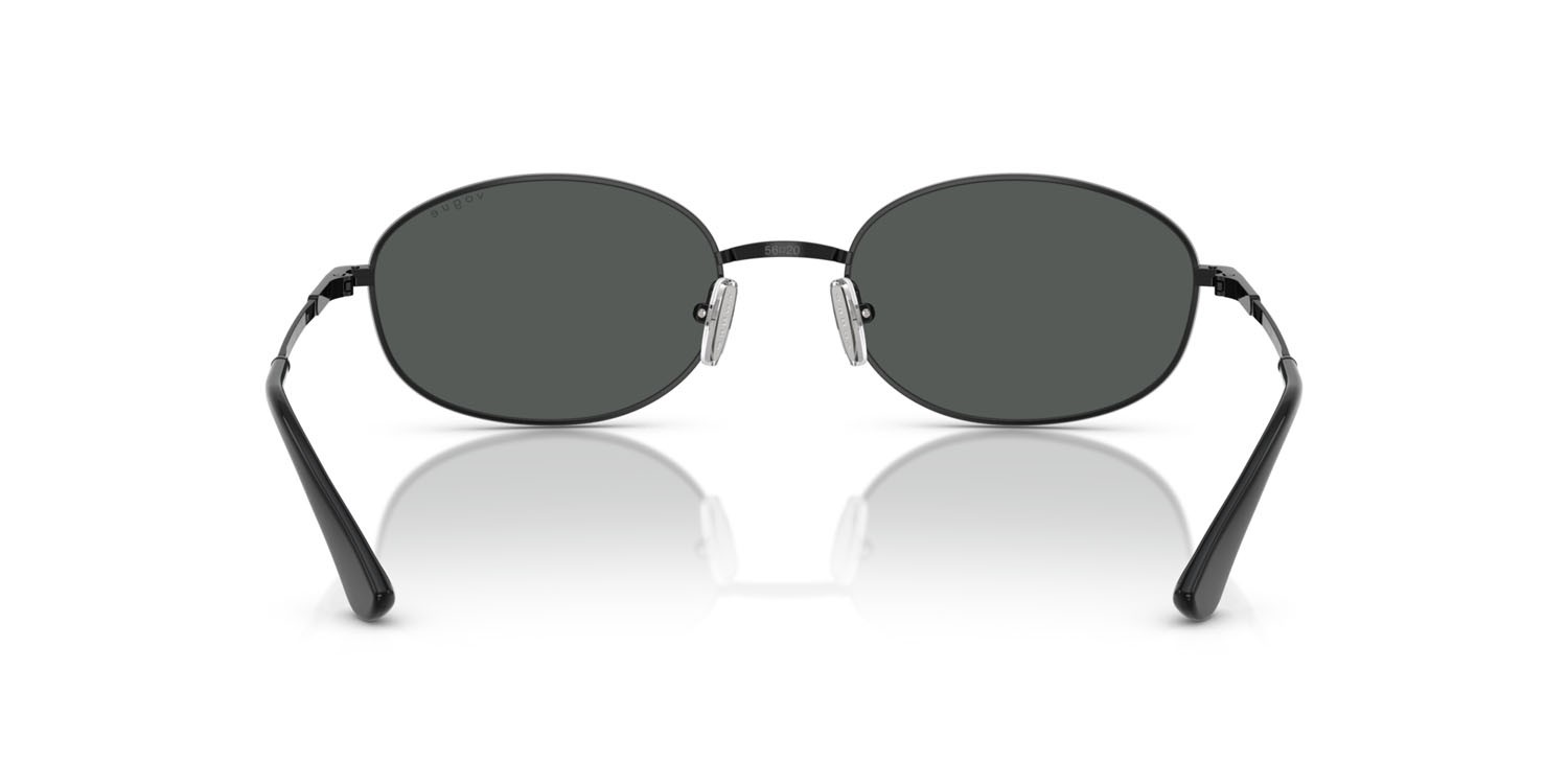 Occhiali da sole Vogue VO 4323S (352/87) colore nero forma ovale lenti grigio scuro