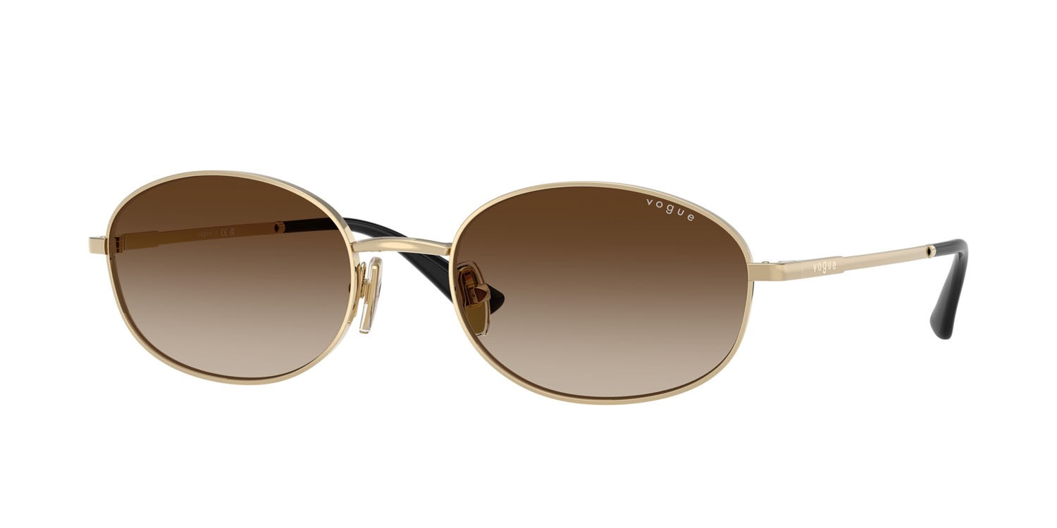 Occhiali da sole Vogue VO 4323S (848/13) colore oro pallido forma ovale lenti gradient dark brown