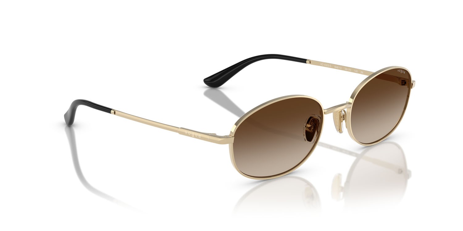 Occhiali da sole Vogue VO 4323S (848/13) colore oro pallido forma ovale lenti gradient dark brown