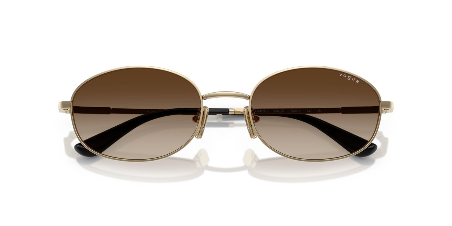 Occhiali da sole Vogue VO 4323S (848/13) colore oro pallido forma ovale lenti gradient dark brown