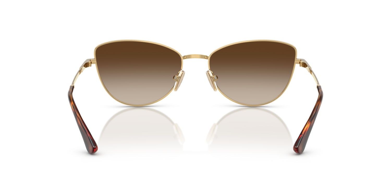 Occhiali da sole Vogue VO 4324S (280/13) colore oro forma farfalla lenti gradient dark brown