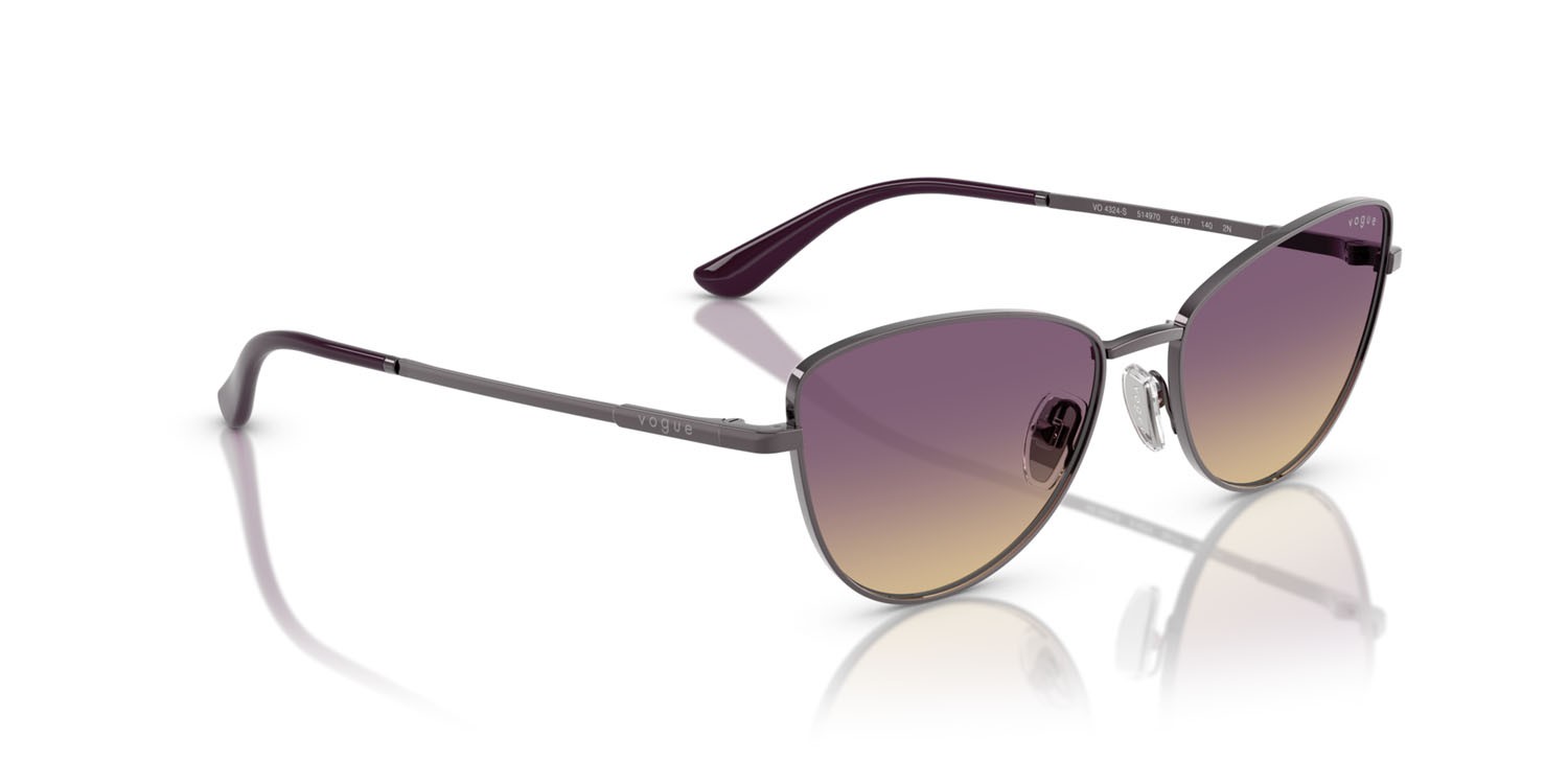 Occhiali da sole Vogue VO 4324S (514970) colore viola chiaro forma farfalla lenti giallo sfumato viola