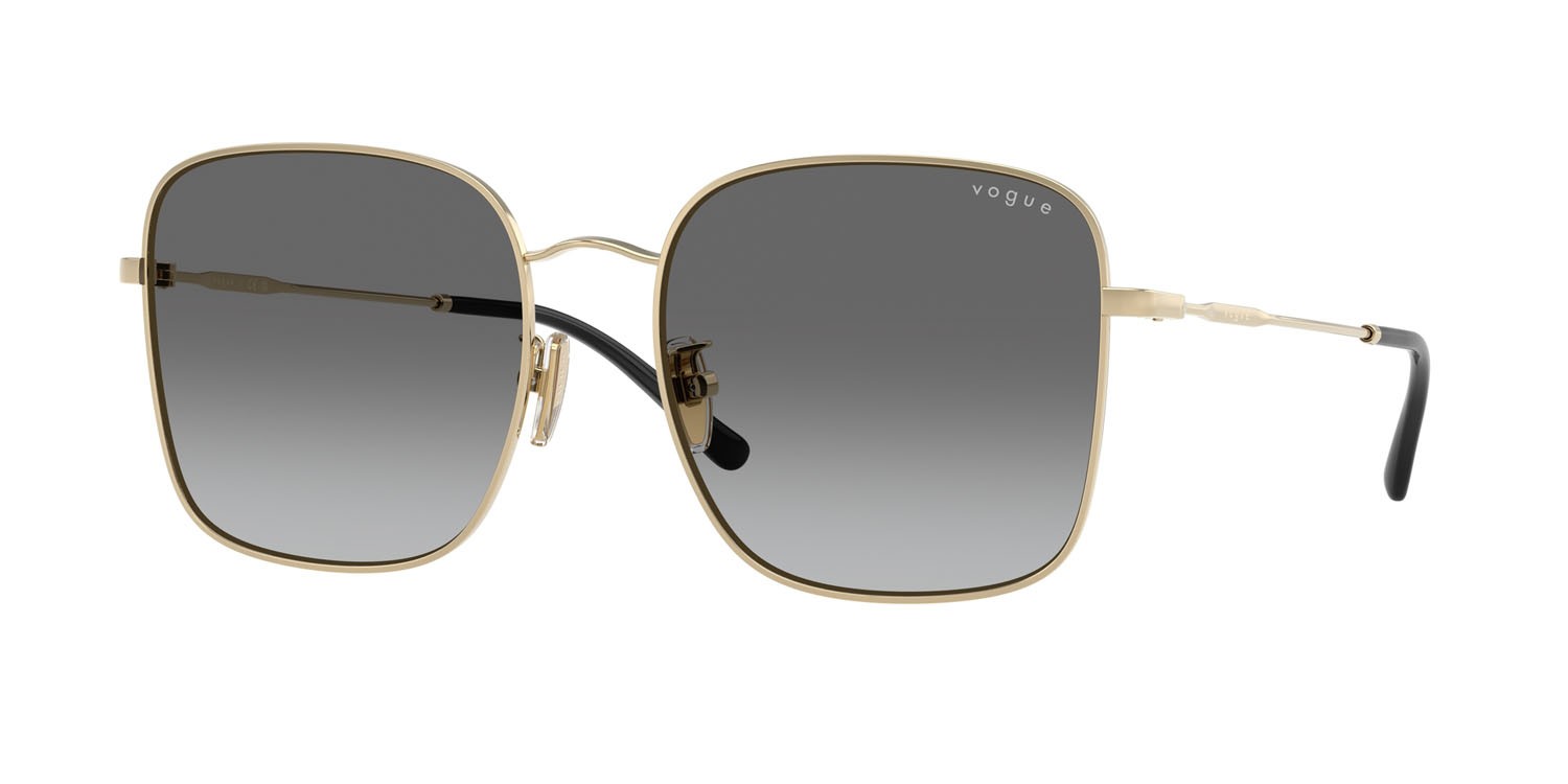 Occhiali da sole Vogue VO 4327SD (848/11) colore oro pallido forma quadrato lenti grigio sfumato