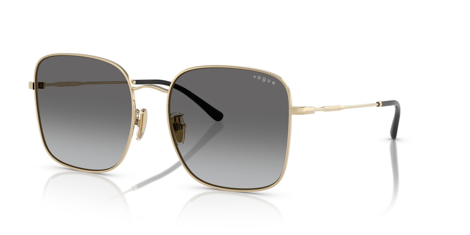 Occhiali da sole Vogue VO 4327SD (848/11) colore oro pallido forma quadrato lenti grigio sfumato