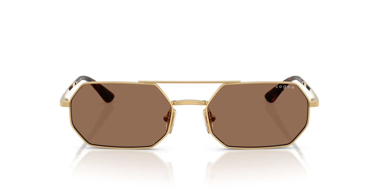 Occhiali da sole Vogue VO 4329S (280/73) colore oro forma irregolare lenti marrone scuro