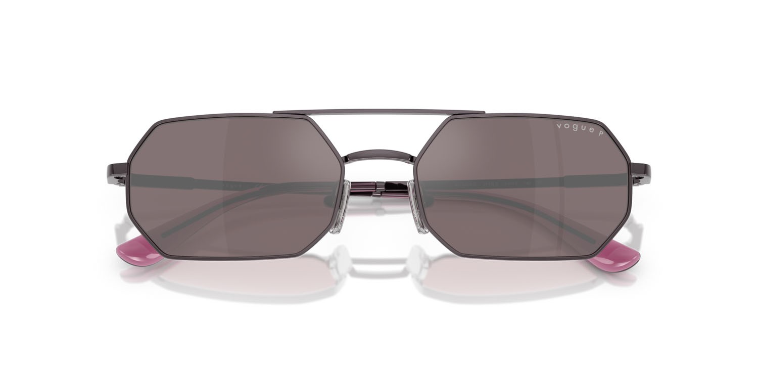 Sunglasses Vogue VO 4329S (5149LB) color viola chiaro shape irregular lenses rosa polarizzata flash argento