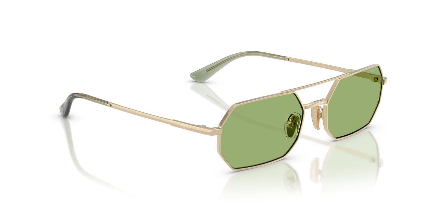 Sunglasses Vogue VO 4329S (848/2) color oro pallido shape irregular lenses verde
