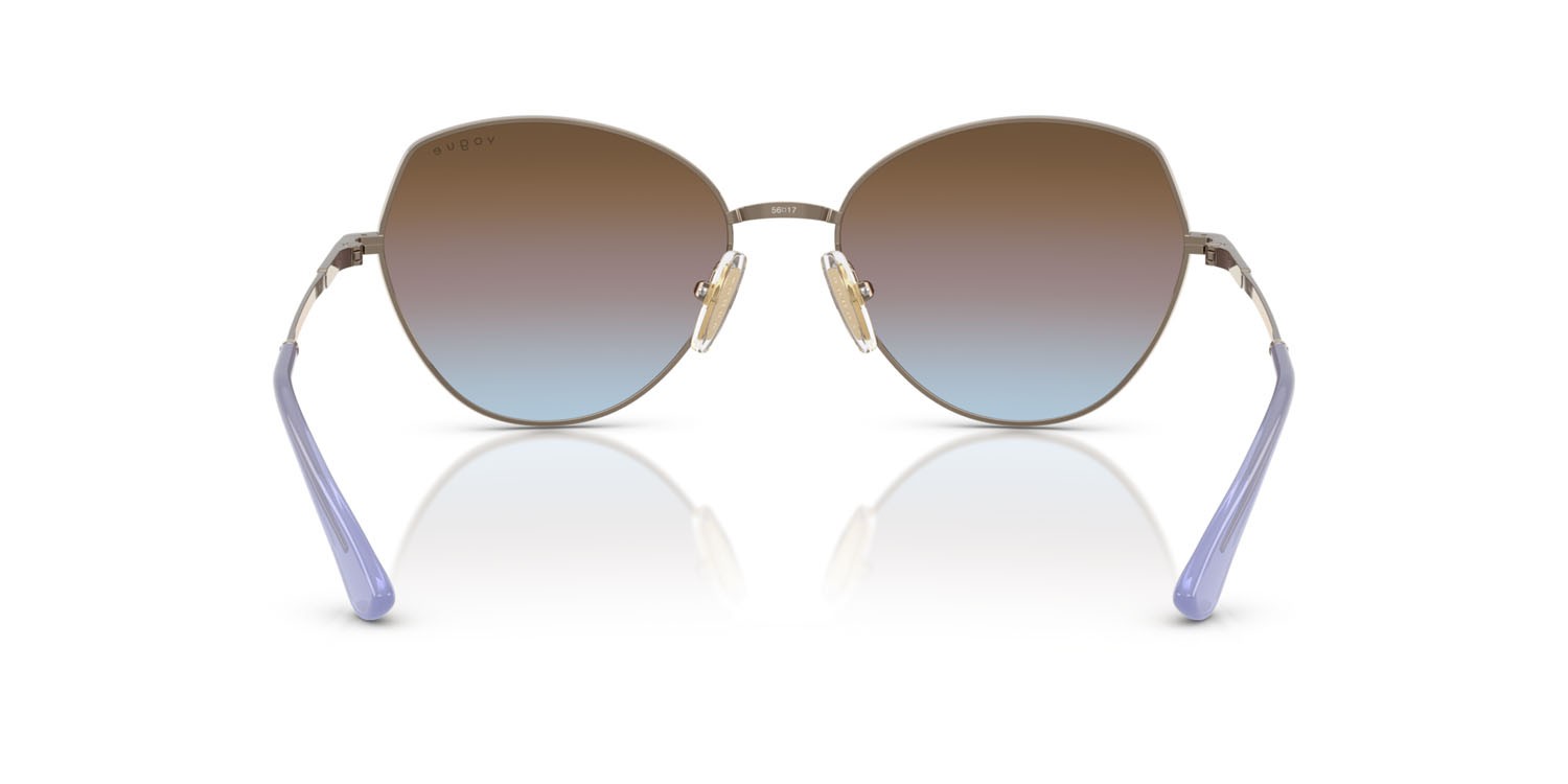 Occhiali da sole Vogue VO 4330S (513848) colore marrone chiaro forma irregolare lenti azzurro sfumato rosa sfumato marrone