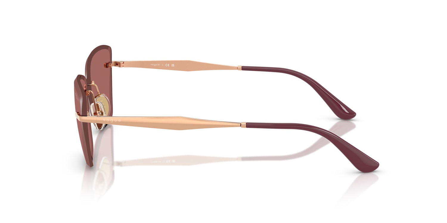 Occhiali da sole Vogue VO 4332S (515269) colore oro rose forma cat eye lenti violetto scuro