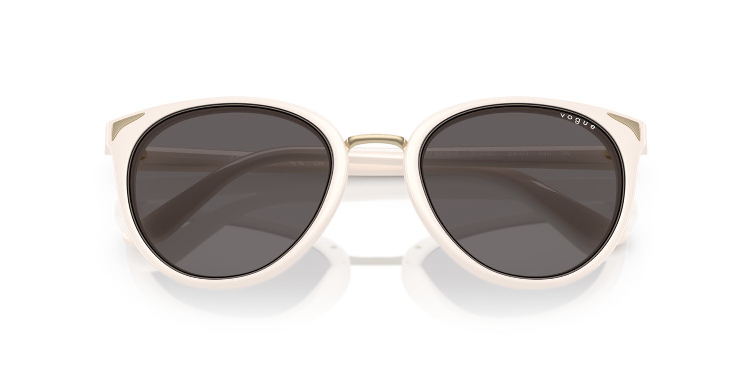 Occhiali da sole Vogue VO 5230S (312487) colore full ivory forma farfalla lenti nero/grigio fumo