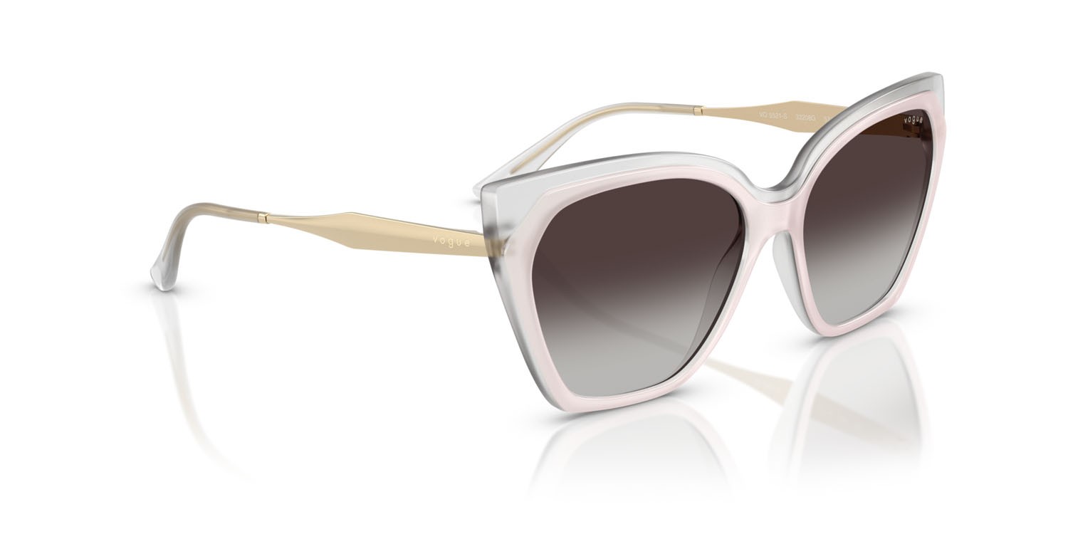 Occhiali da sole Vogue VO 5521S (32208G) colore top bianco/latte opalino forma cat eye lenti sfumato grigio