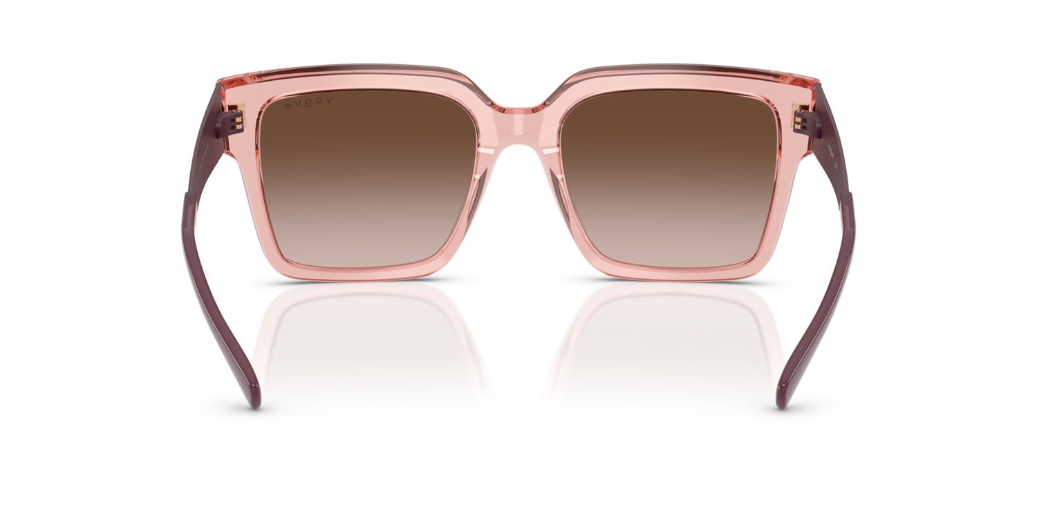 Occhiali da sole Vogue VO 5553S (286413) colore rosa scuro trasparente forma quadrato lenti marrone sfumato