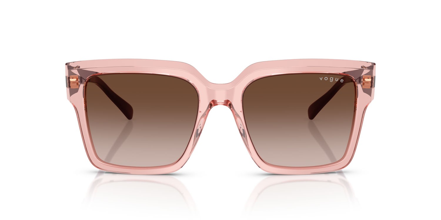Occhiali da sole Vogue VO 5553S (286413) colore rosa scuro trasparente forma quadrato lenti marrone sfumato