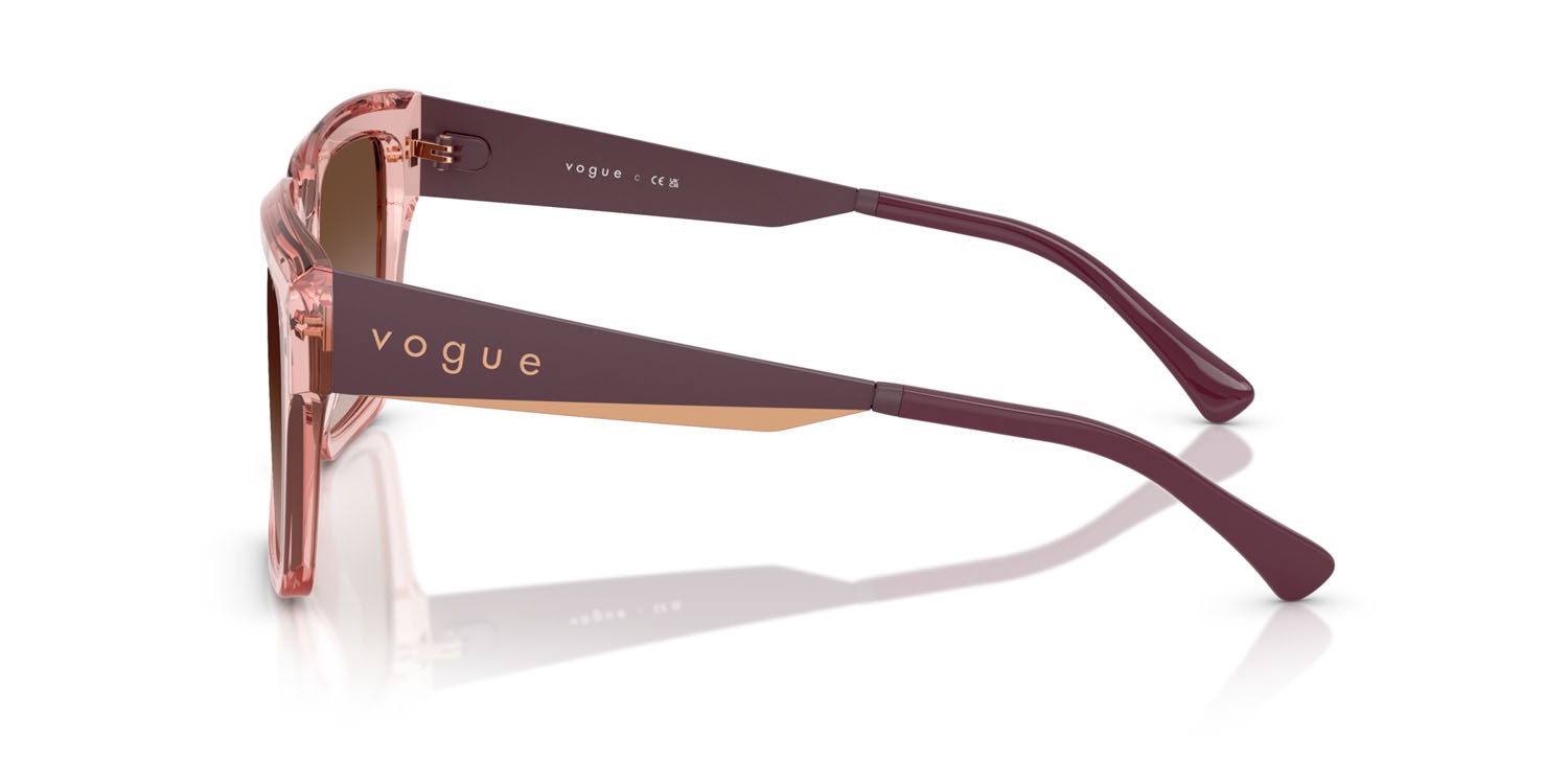 Occhiali da sole Vogue VO 5553S (286413) colore rosa scuro trasparente forma quadrato lenti marrone sfumato