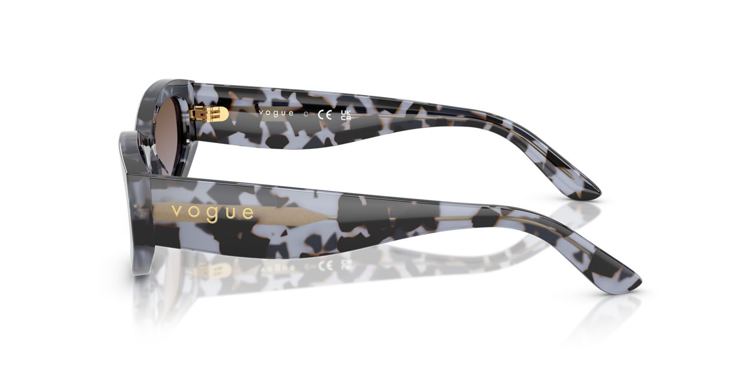 Sunglasses Vogue VO 5585S (314748) color blu tartarugato shape irregular lenses azzurro sfumato rosa sfumato marrone