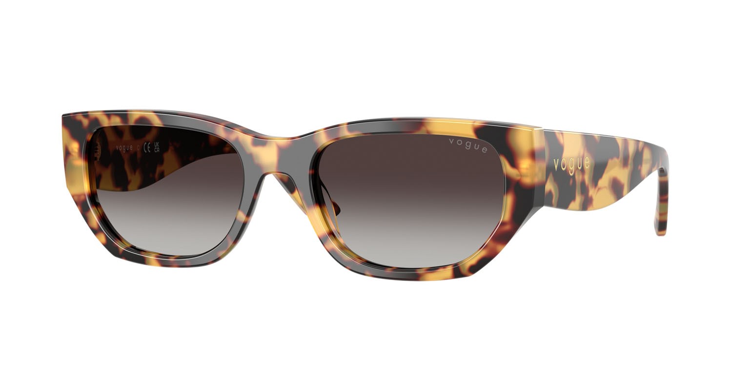 Sunglasses Vogue VO 5586S (26058G) color tartarugato giallo shape rectangle lenses sfumato grigio