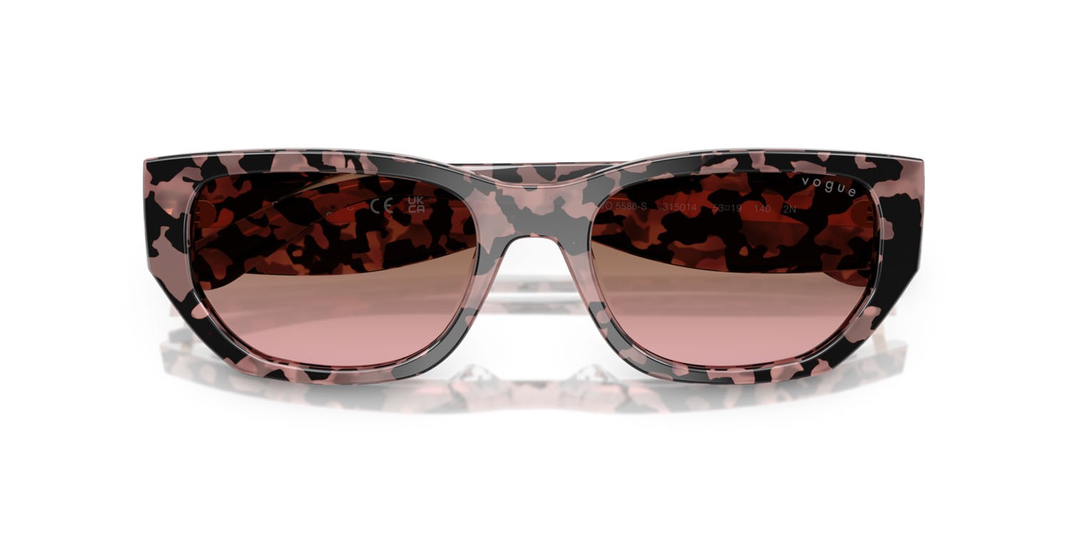 Sunglasses Vogue VO 5586S (315014) color rosa tartarugato shape rectangle lenses rosa sfumato marrone