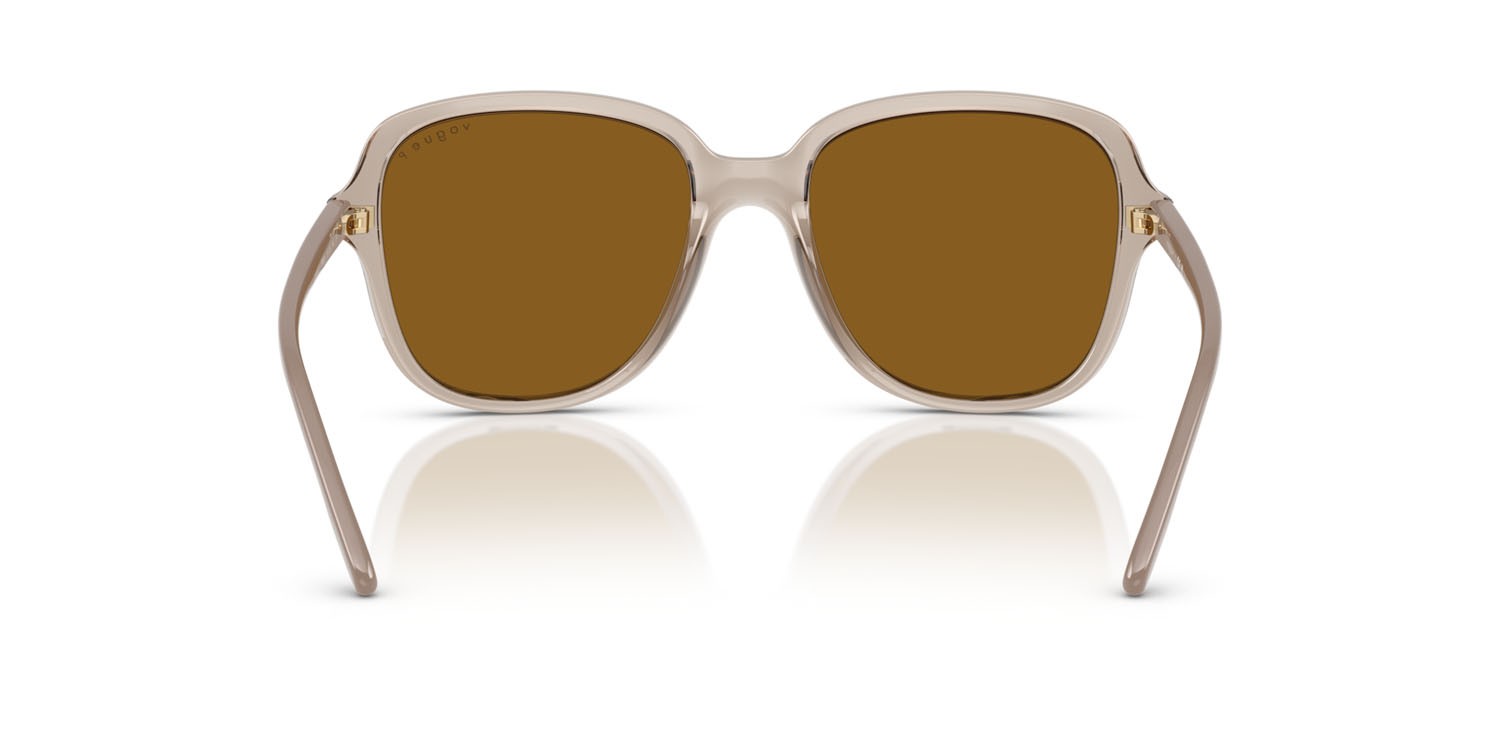 Occhiali da sole Vogue VO 5601S (299083) colore caramello trasparente forma quadrato lenti polar marrone scuro