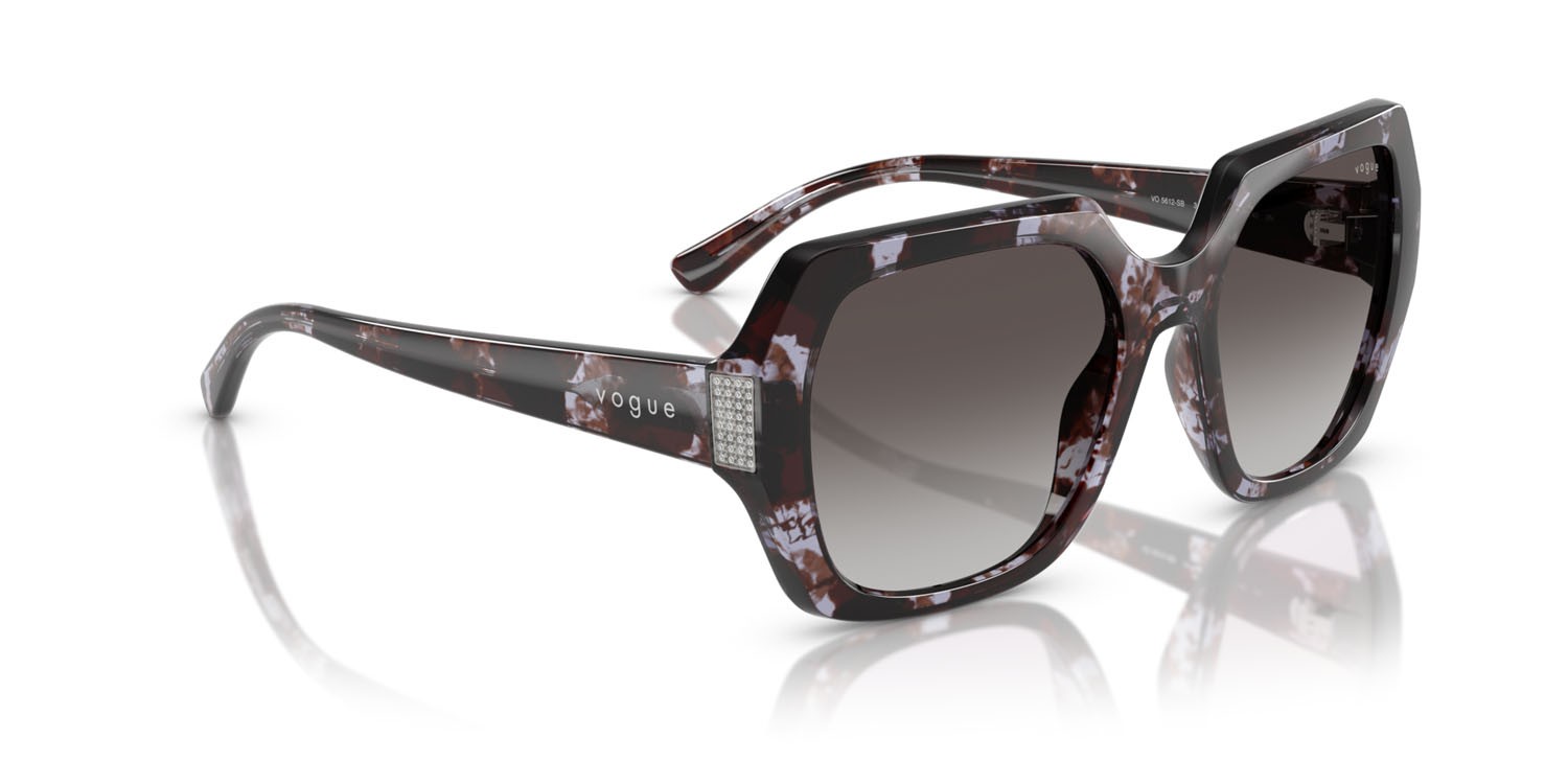 Occhiali da sole Vogue VO 5612SB (31788G) colore havana viola forma irregolare lenti grigio scuro sfumato