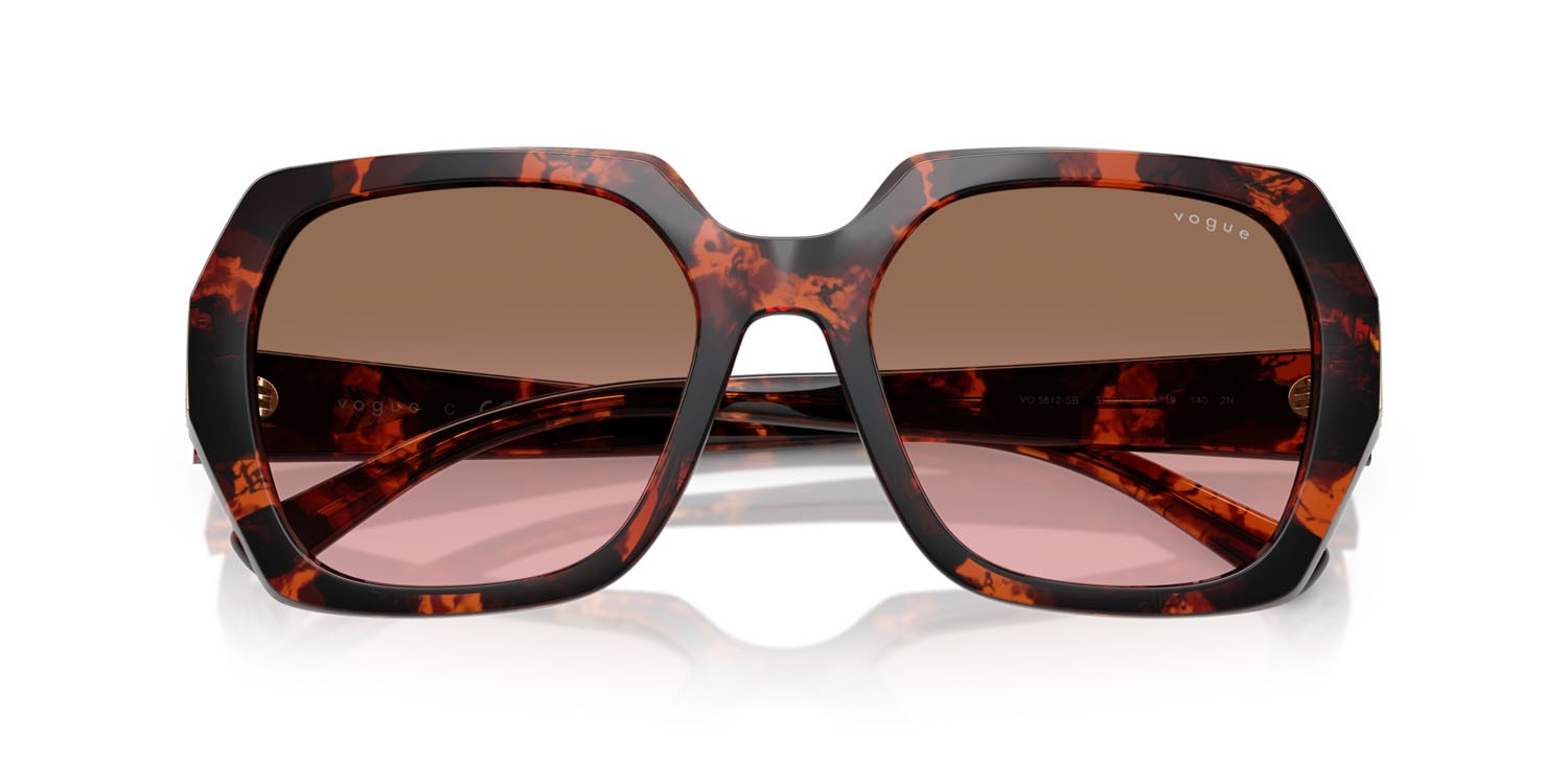 Sunglasses Vogue VO 5612SB (318014) color havana rosso shape irregular lenses rosa sfumato marrone