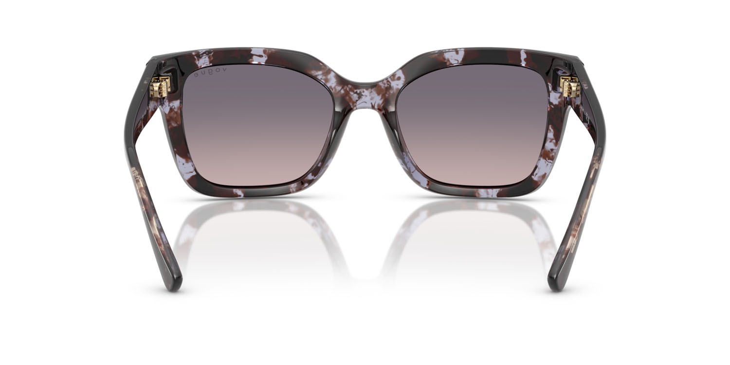 Occhiali da sole Vogue VO 5613SB (317836) colore havana viola forma quadrato lenti rosa sfumato grigio scuro