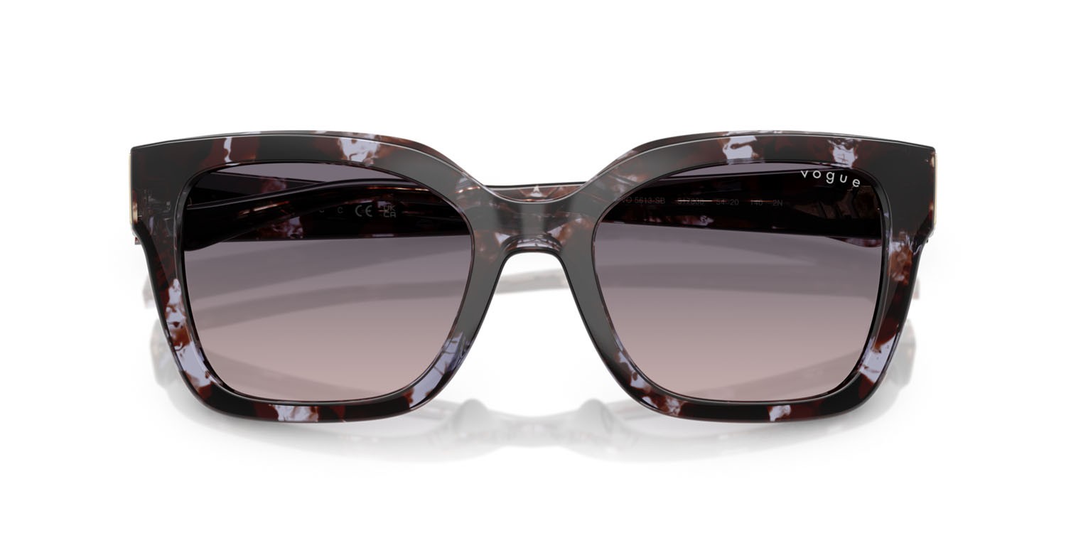 Occhiali da sole Vogue VO 5613SB (317836) colore havana viola forma quadrato lenti rosa sfumato grigio scuro