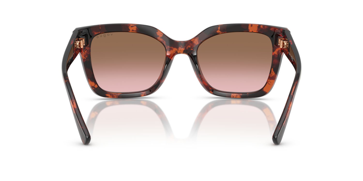 Occhiali da sole Vogue VO 5613SB (318014) colore havana rosso forma quadrato lenti rosa sfumato marrone