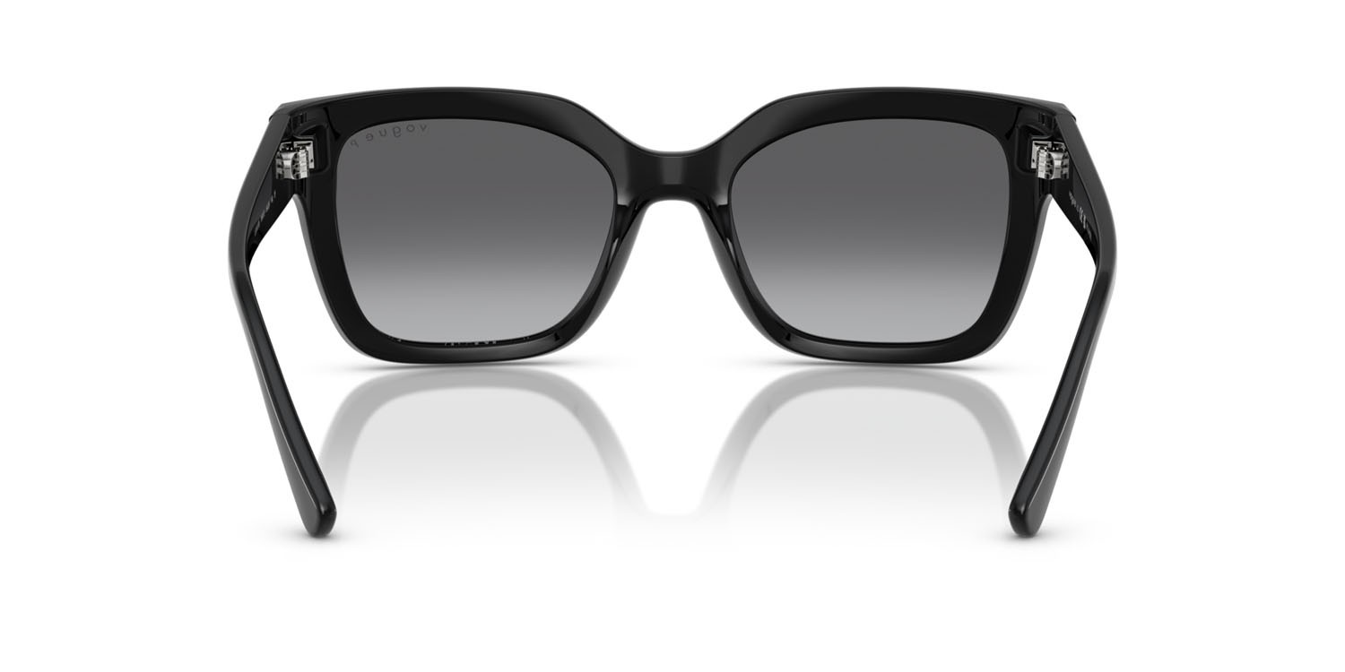 Occhiali da sole Vogue VO 5613SB (W44/T3) colore nero forma quadrato lenti polarizzata grigio sfumato