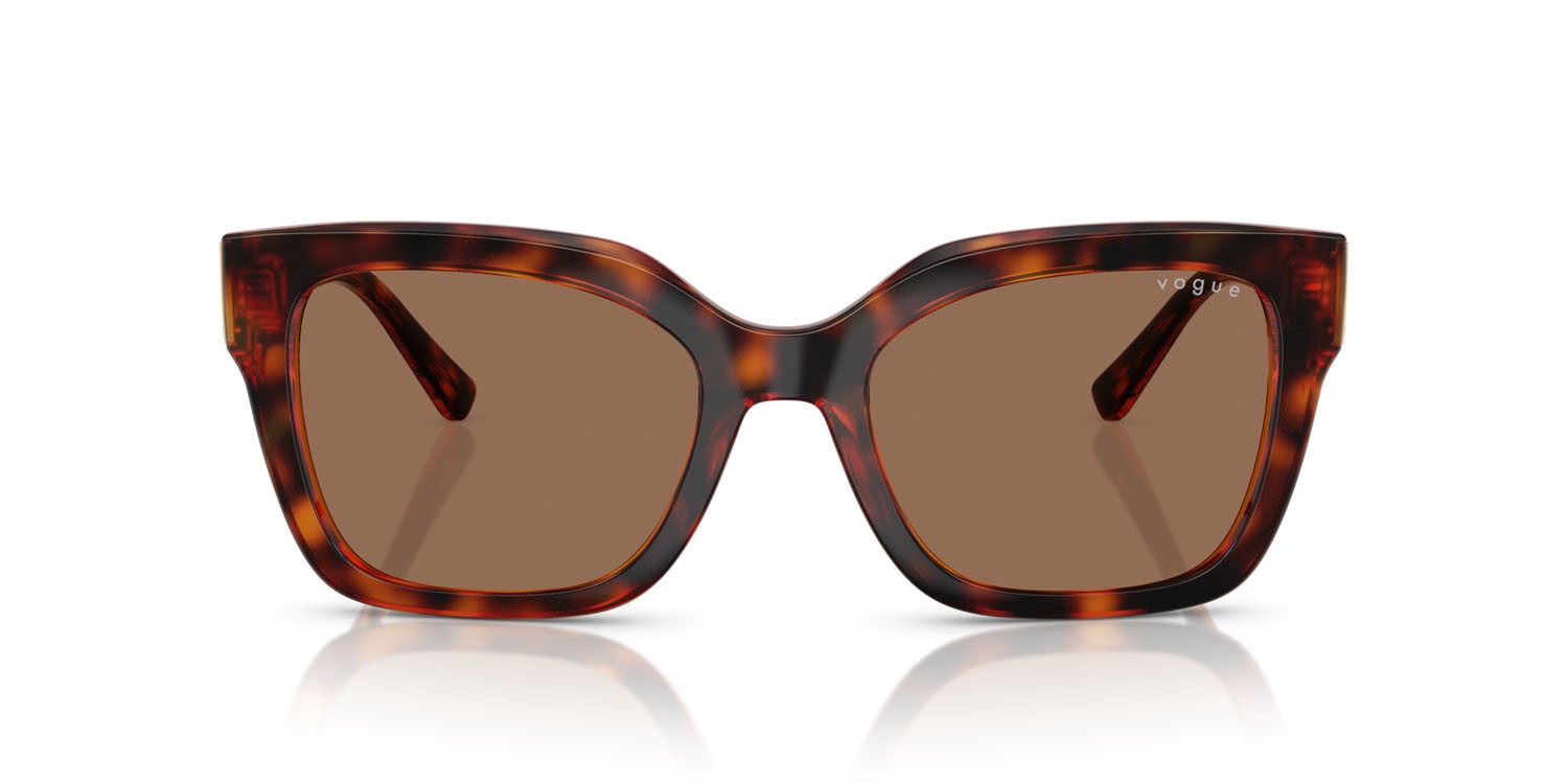 Occhiali da sole Vogue VO 5613SB (W65673) colore havana scuro forma quadrato lenti marrone scuro