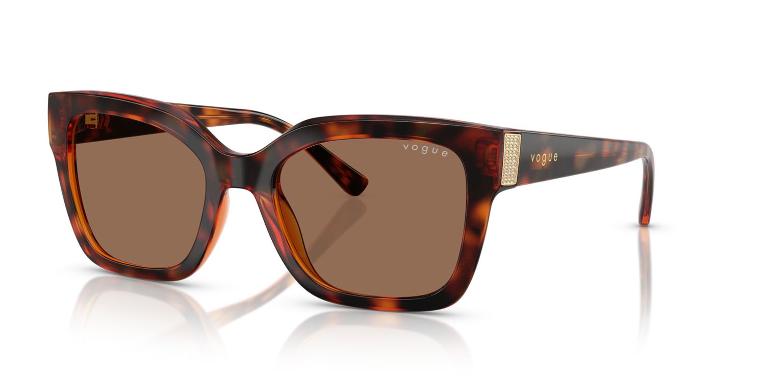 Occhiali da sole Vogue VO 5613SB (W65673) colore havana scuro forma quadrato lenti marrone scuro