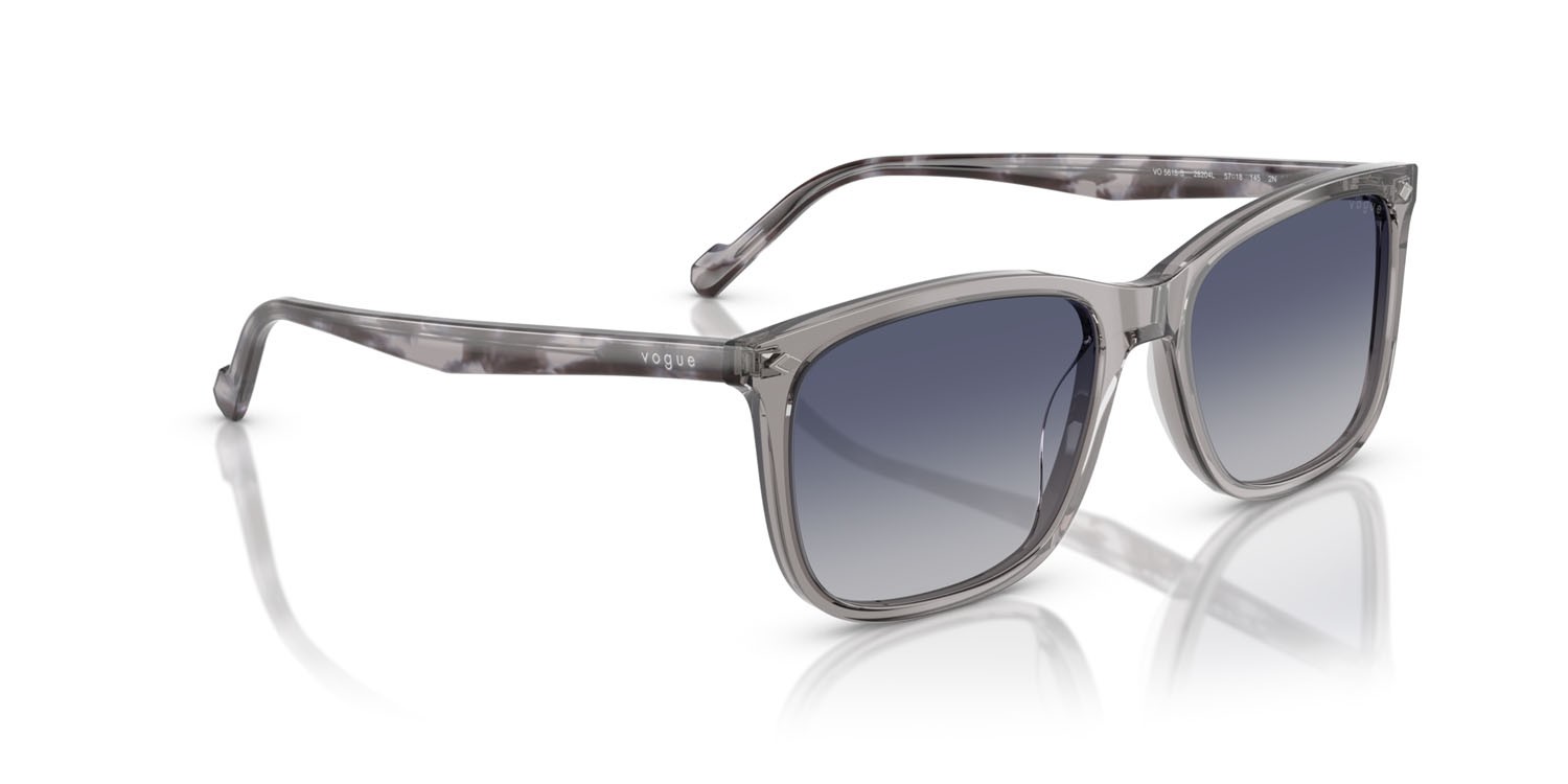 Occhiali da sole Vogue VO 5618S (28204L) colore grigio trasparente forma quadrato lenti blu sfumato grigio