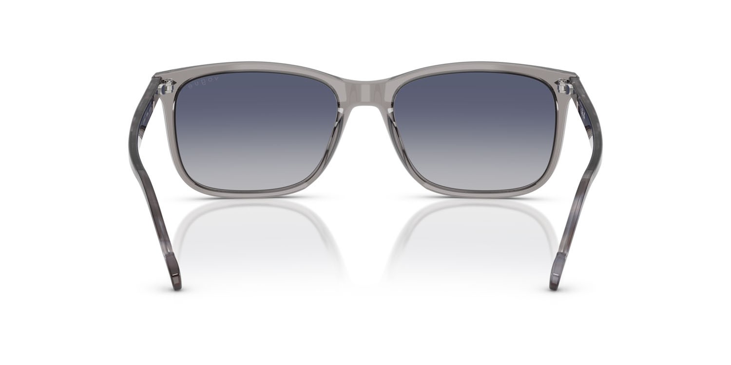 Occhiali da sole Vogue VO 5618S (28204L) colore grigio trasparente forma quadrato lenti blu sfumato grigio