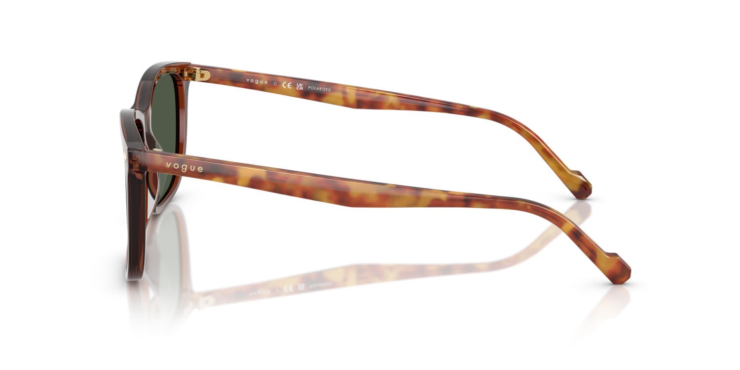 Occhiali da sole Vogue VO 5618S (32029A) colore marrone trasparente forma quadrato lenti polar verde scuro