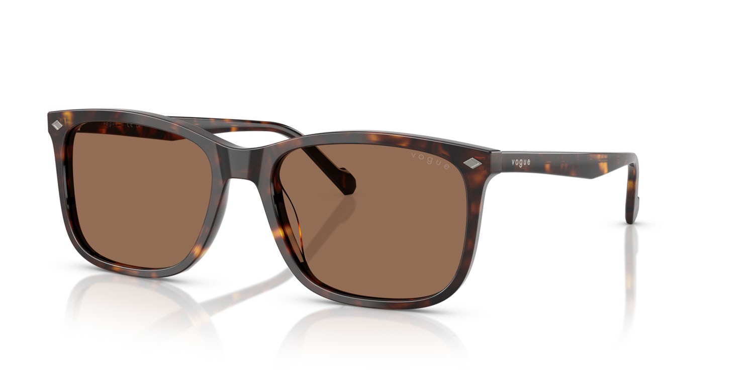 Occhiali da sole Vogue VO 5618S (W65673) colore havana scuro forma quadrato lenti marrone scuro