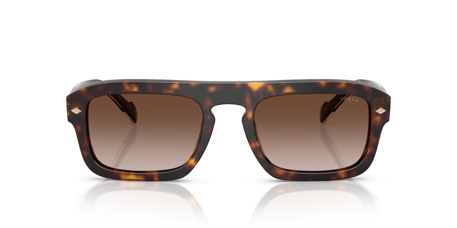 Occhiali da sole Vogue VO 5620S (W65613) colore havana scuro forma irregolare lenti marrone sfumato
