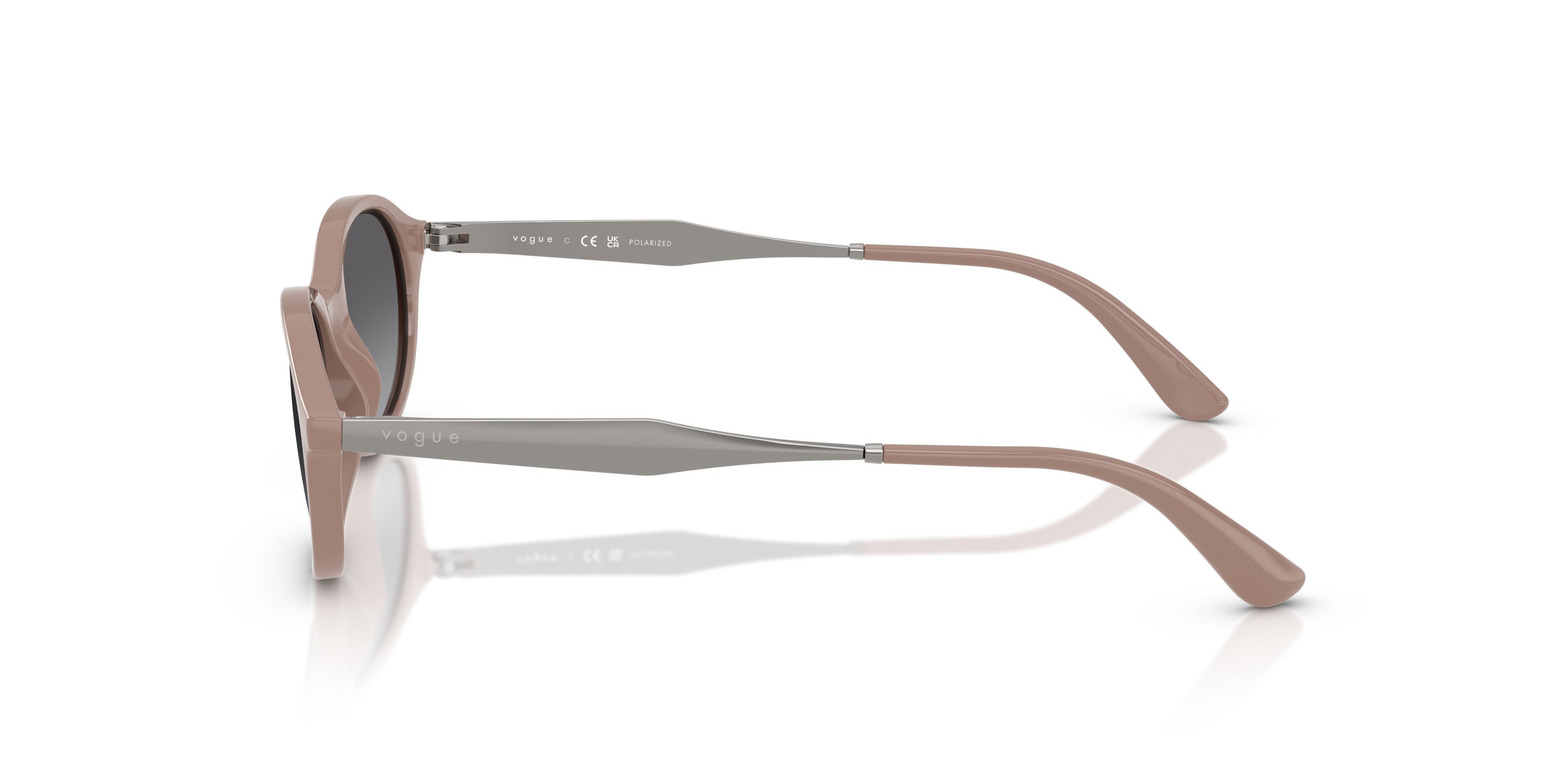 Occhiali da sole Vogue VO 5625S (3272T3) colore nero e oro forma ovale lenti polarizzata grigio sfumato