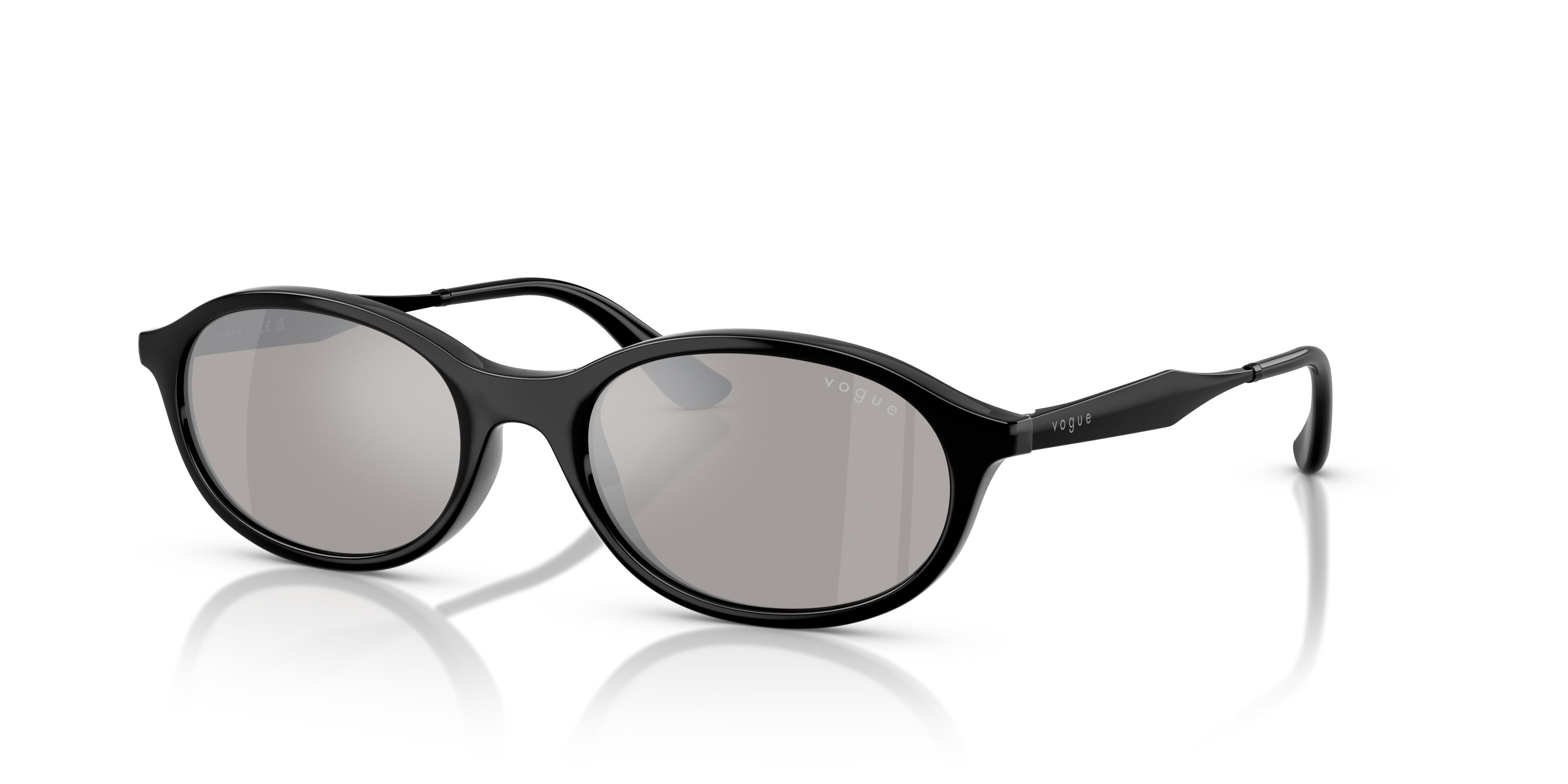 Occhiali da sole Vogue VO 5625S (W44/6G) colore nero forma ovale lenti grigio chiaro specchiato argento