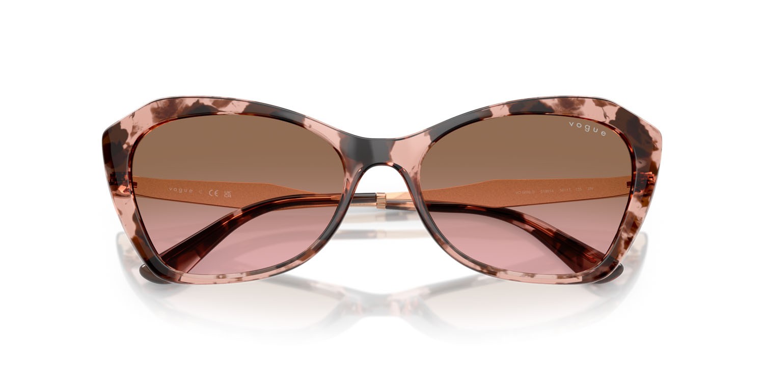 Occhiali da sole Vogue VO 5626S (319914) colore havana rosa forma irregolare lenti rosa sfumato marrone
