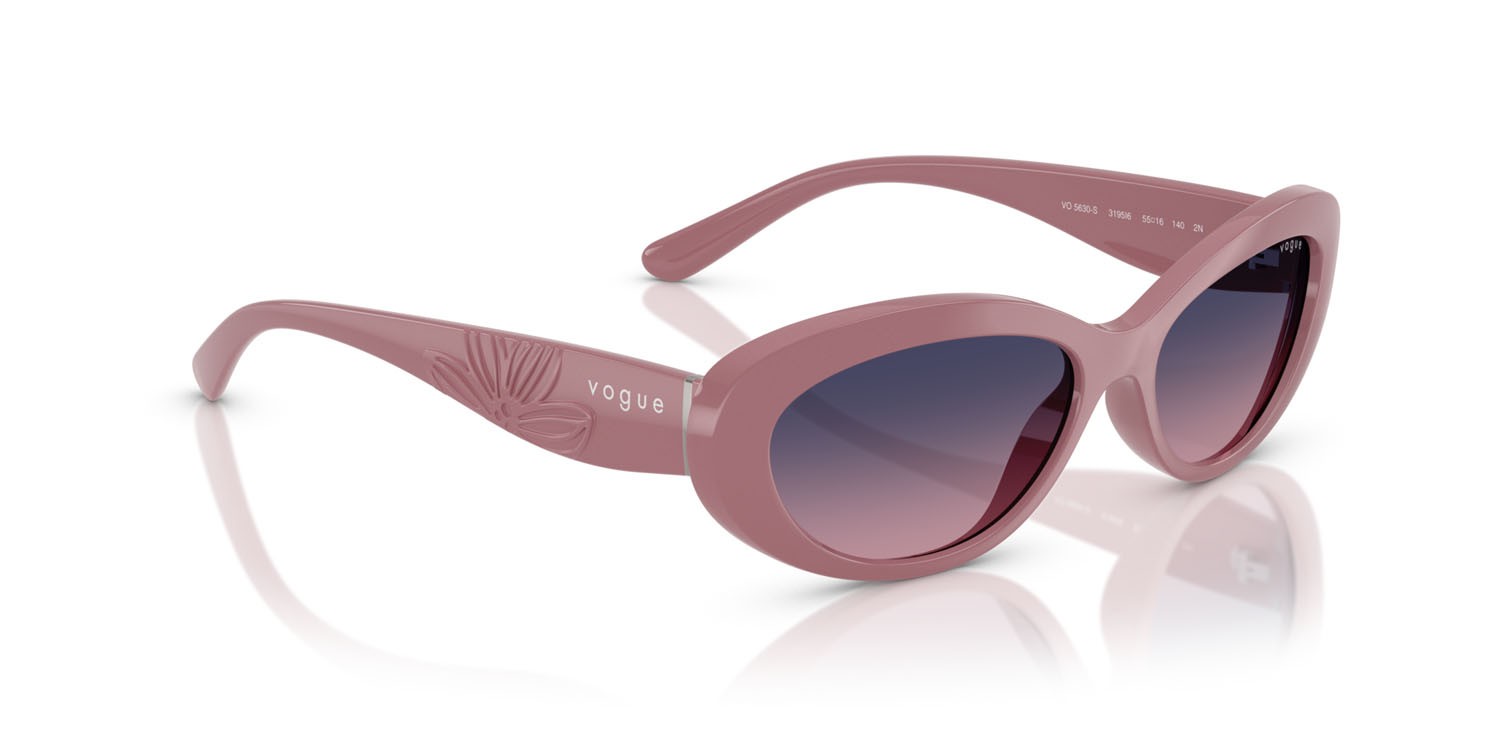 Occhiali da sole Vogue VO 5630S (3195I6) colore rosa antico scuro forma ovale lenti rosa sfumato blu