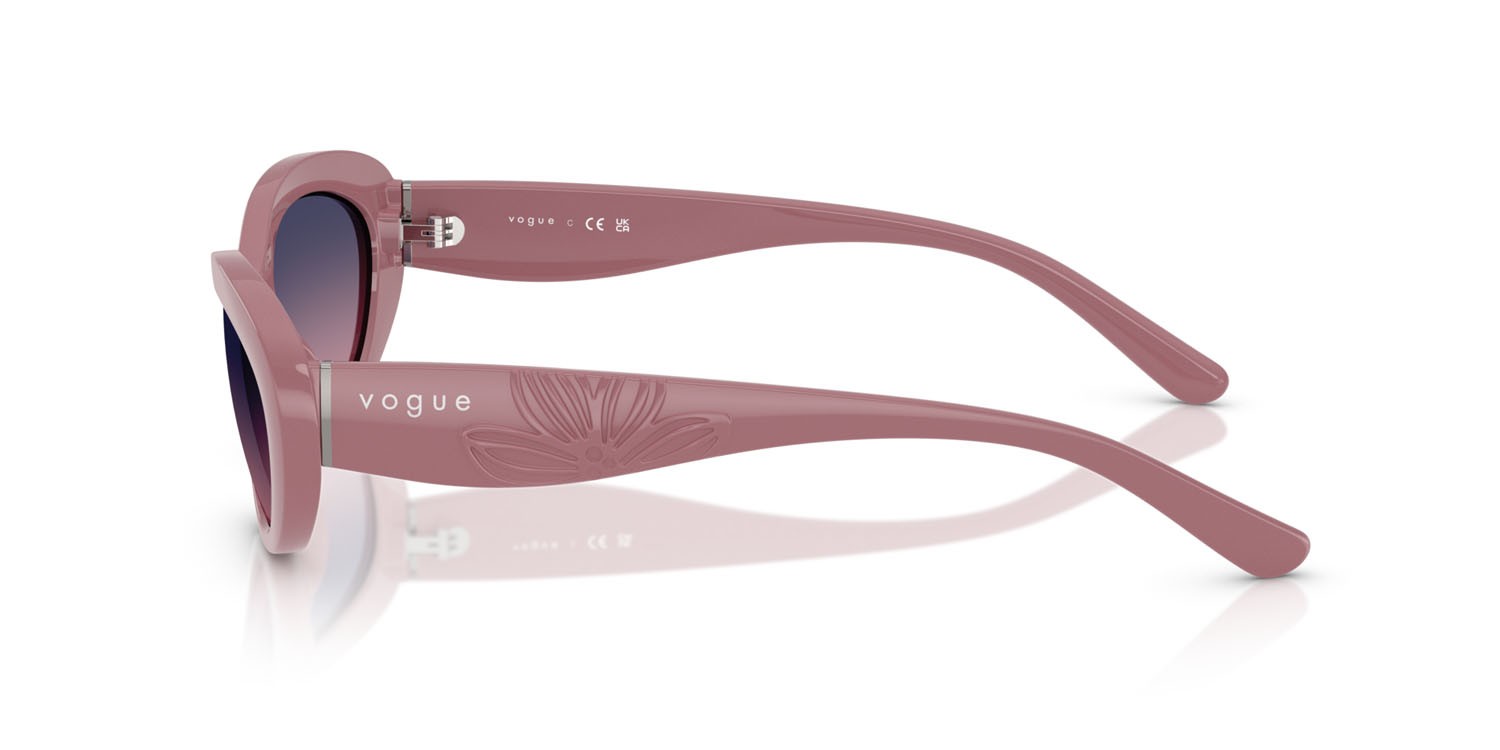 Occhiali da sole Vogue VO 5630S (3195I6) colore rosa antico scuro forma ovale lenti rosa sfumato blu