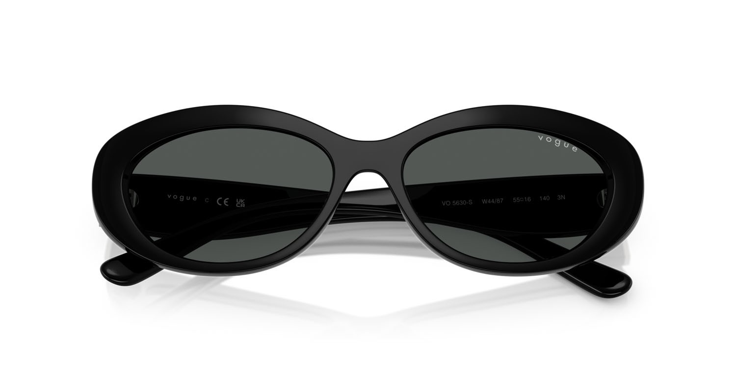 Sunglasses Vogue VO 5630S (W44/87) color nero shape oval lenses grigio scuro