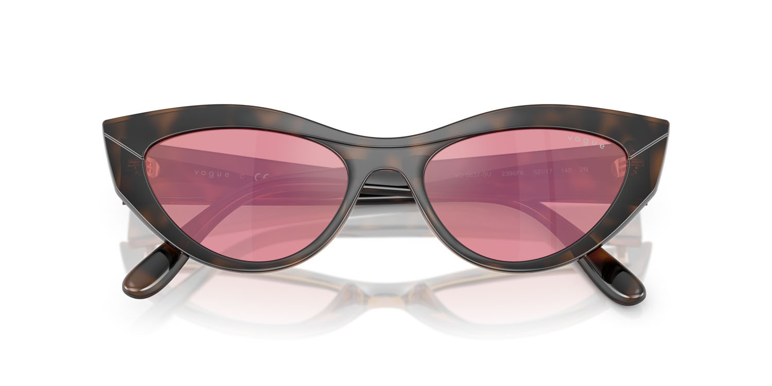 Sunglasses Vogue VO 5637SU (2386F6) color top havana/marrone chiaro shape cat eye lenses rosa scuro specchiato rosso
