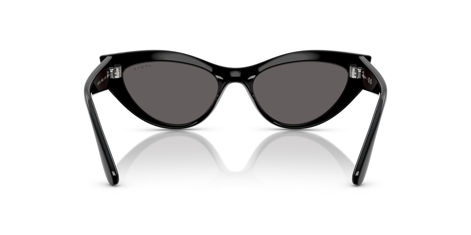 Occhiali da sole Vogue VO 5637SU (W44/87) colore nero forma cat eye lenti nero/grigio fumo