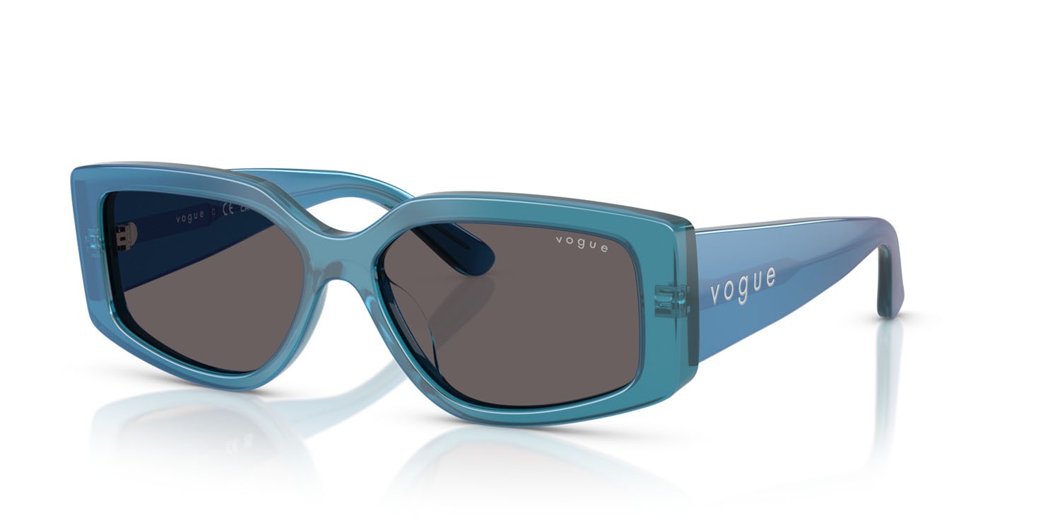 Sunglasses Vogue VO 5642SU (323787) color blu perlato trasparente shape rectangle lenses nero/grigio fumo