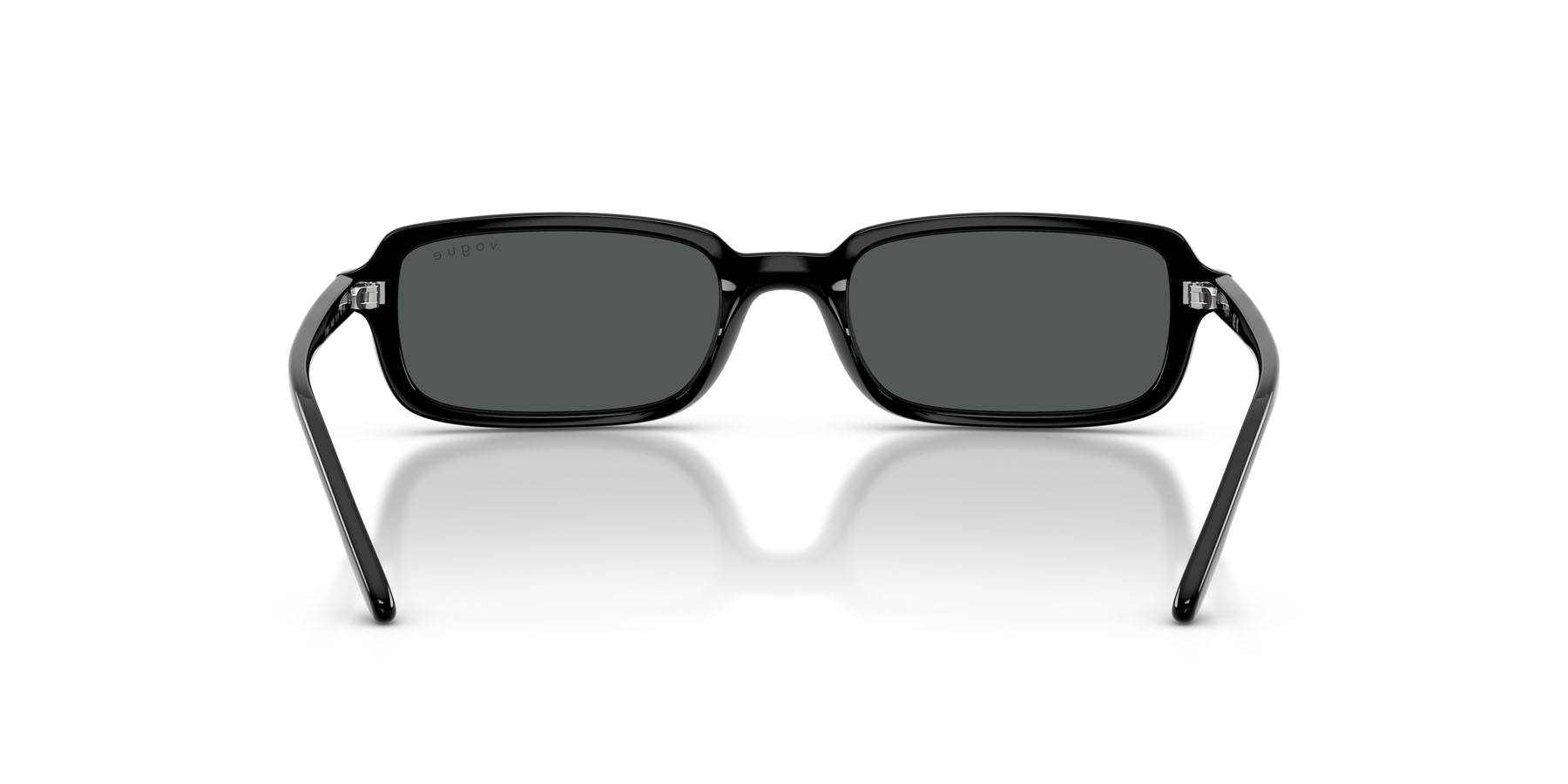 Occhiali da sole Vogue VO 5666S (W44/87) colore nero forma quadrato lenti grigio scuro